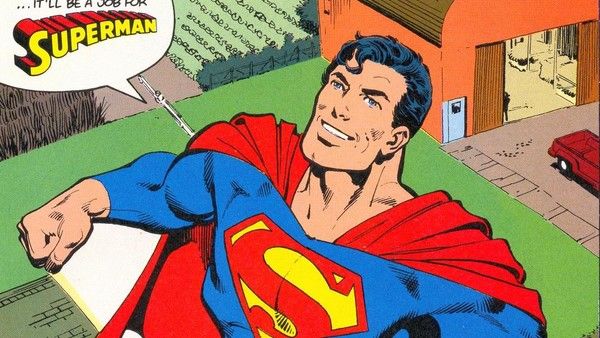 8. Superman könnte durchsetzungsfähiger sein Superman ist ein Freund, der immer ansprechbar ist, und jeder fühlt sich wohl dabei, seine Probleme mit ihm zu teilen. Obwohl dies eine großartige Sache ist, hat es auch einen Nachteil, dass ihn niemand wirklich respektiert. Andererseits ist sich jeder der Tatsache bewusst, dass Batman das Geschäft an erste Stelle setzt; Er hat seine Prioritäten festgelegt. Daher sollte Superman zuerst seine Position als Held behaupten, bevor er jedermann ist