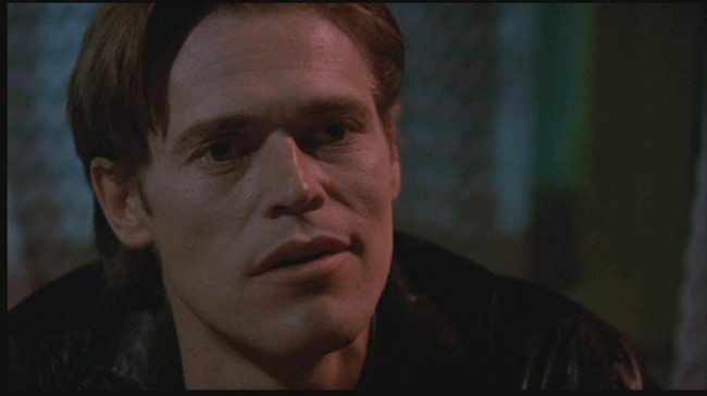 6. A To Live And Die In LA (1985) Willemet gonosztevőként mutatja be (Eric Masters). Eric megölt egy titkos ügynököt, aki fenyegetést jelentett számára. Nem is tudta, hogy egy pokoli küldetésre hívta meg a társát, hogy megbuktassa Eric-et.