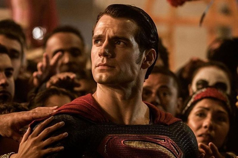 Henry Cavill soovib, et DCEU uuriks Supermani