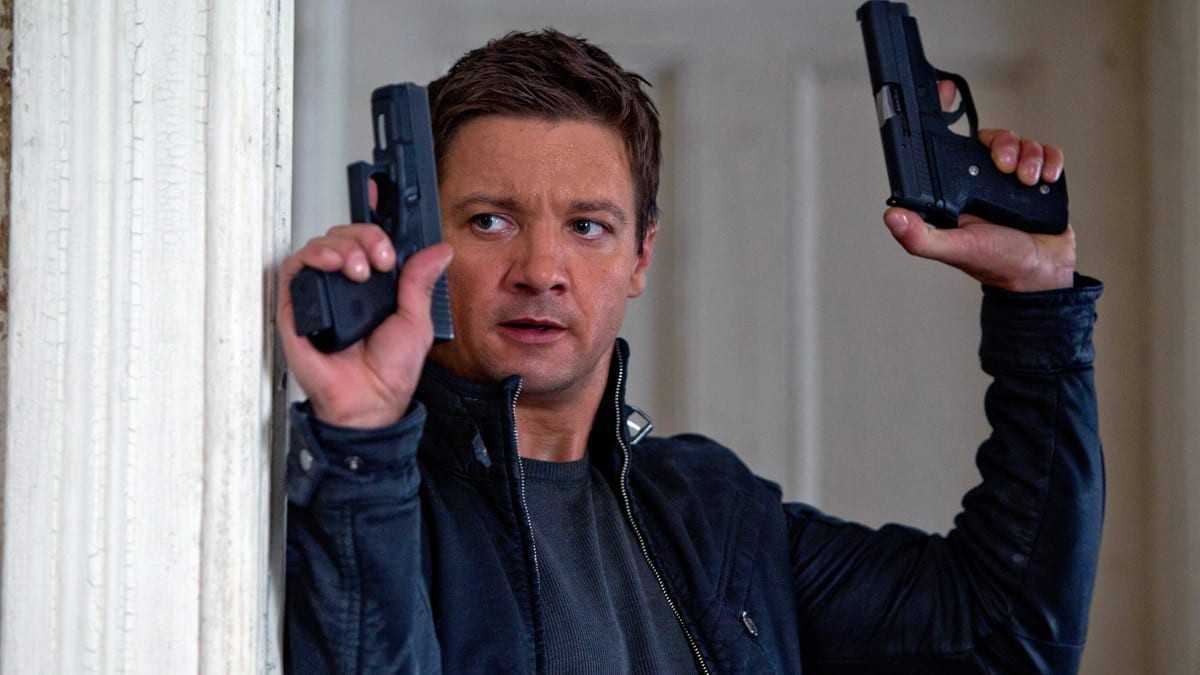 Jeremy Renner w „Dziedzictwie Bourne’a”.