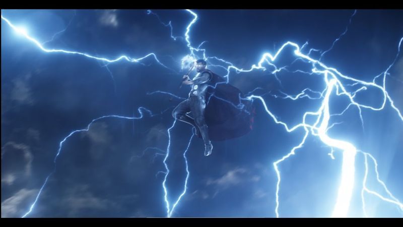 Епичното влизане на Тор в кулминацията на Avengers: Infinity War първоначално беше за Капитан Америка