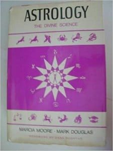 Астрология, корица на книгата „Божествената наука“.