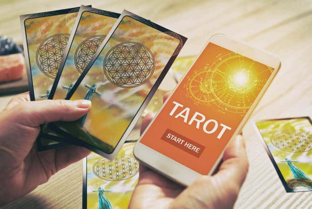 Hvad er fordelene ved en Tarot-læsningsapp?