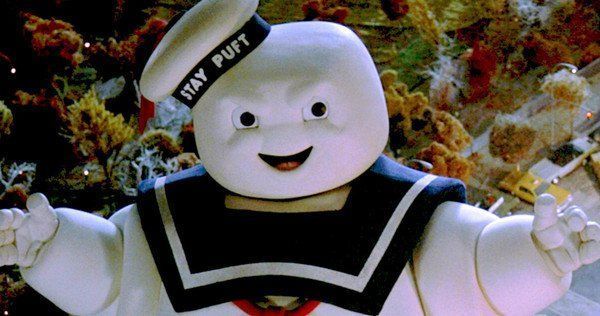 26 най-нежеланите измислени герои в реалния свят Stay Puft Marshmallow Man се появява като гигантско, тромаво паранормално чудовище в The Ghostbusters.