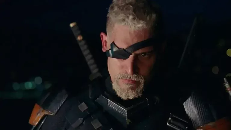's Deathstroke as a Member of Amanda Waller's Checkmate 3 Mirties insultas