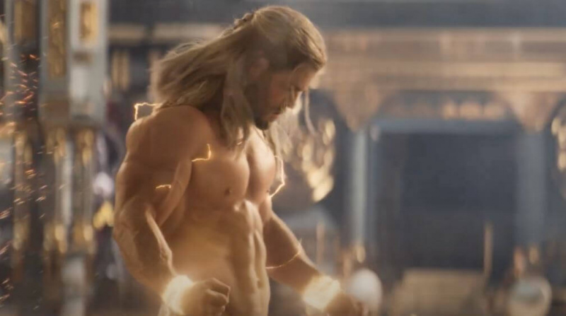 „Pripravovalo sa to 10 rokov“: Chris Hemsworth odhaľuje Holý zadok Thor: Scéna s láskou a hromom trvala dlhšie ako Infinity War