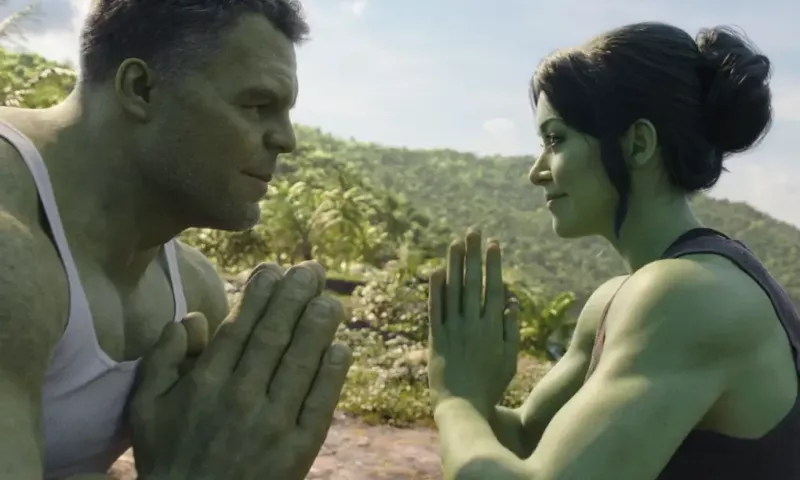 „Sie dachten, der muskulöse She-Hulk würde schlecht ankommen“: MCU-Fans verurteilen She-Hulk-Regisseur Kevin Feige dafür, dass er Jennifer Walters‘ Muskeln in der Show abgeschwächt hat