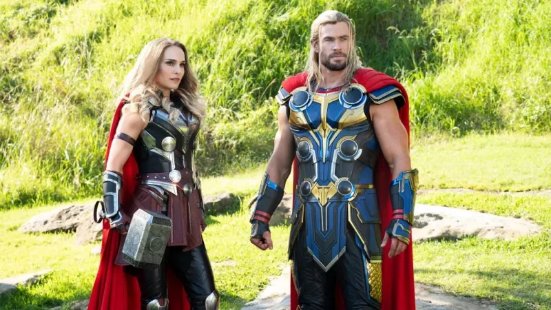 Marvel Teorisi, Thor'un Artık Üçüncü Bir Silahına Sahip Olduğunu ve Bunu Yenilmezler: Gizli Savaşlarda Kullanabileceğini Söyledi