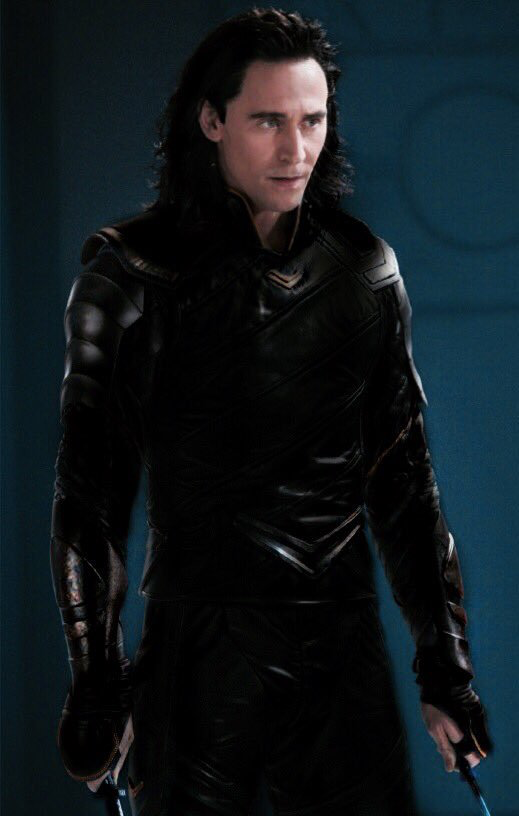   18- كان فرانسيسكو متحمساً لسماع أن تايكا وايتيتي أرادت إطلالة جديدة لراجناروك. 'أنا لا't want it to look like Asgard at all."