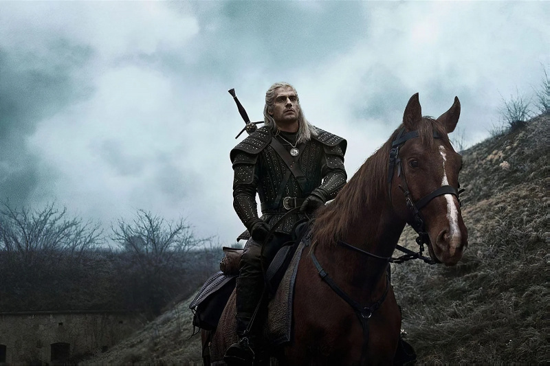 Die Netflix-Autoren „spotteten aktiv“ über die Originalgeschichte von „The Witcher“, da sie zu nah am Ausgangsmaterial war, und wollten, dass Henry Cavill ihre abgeschwächte Version von „Geralt von Riva“ spielt
