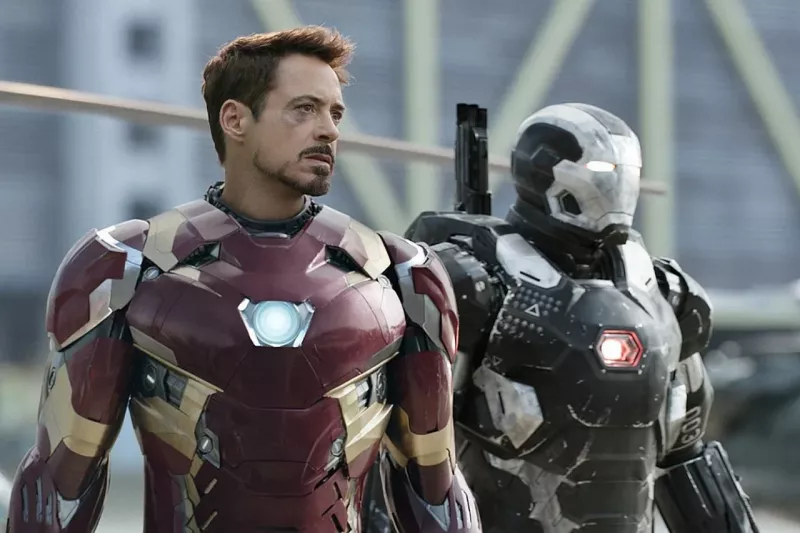   Iron Man y Máquina de Guerra.