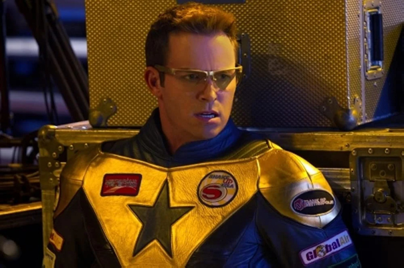   Ēriks Martsolfs kā Booster Gold destilācijā no Smallville