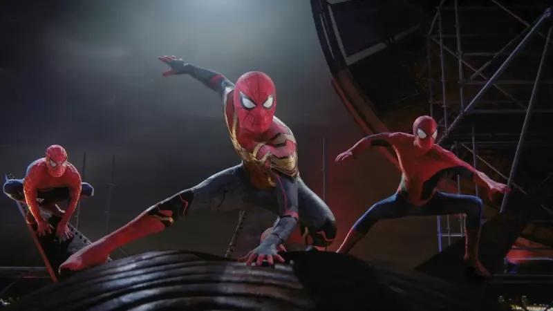   Tobey Maguire, Andrew Garfield et Tom Holland dans Spider-Man : No Way Home (2021)