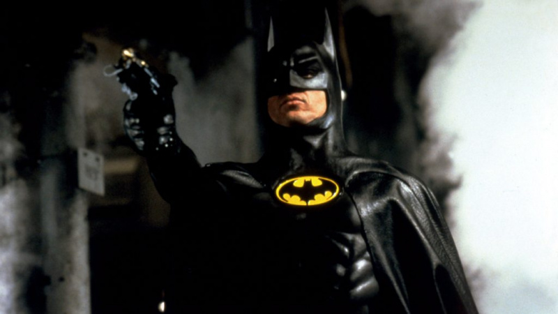   Майкъл Кийтън като Батман в Тим Бъртън's 1989 film