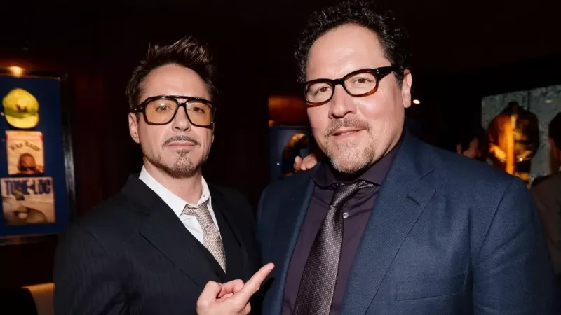 'Hij wist dat hij de politiek moest spelen': Robert Downey Jr geeft toe dat Marvel niet wilde dat hij Iron Man speelde, dankt zijn goede vriend Jon Favreau voor zijn succes