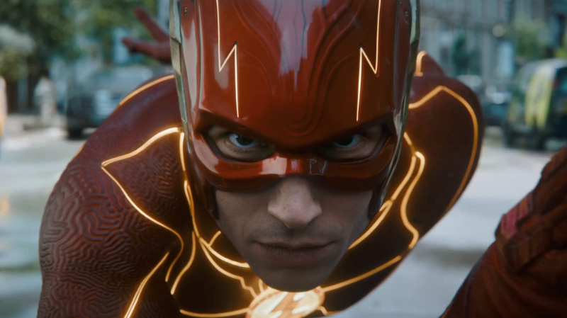   Ezra Miller als The Flash