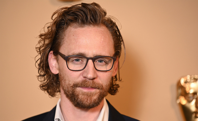  Tom Hiddleston, de acteur die Loki speelt in de MCU.