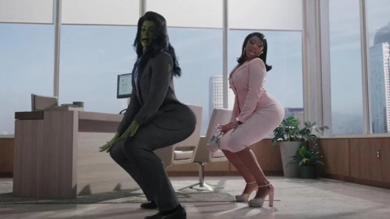 „Харесва ми как She-Hulk притежава клеветата“: Брилянтният ход на She-Hulk да извлича шеги направо от Twitter тролове, възхваляван от феновете като гениална стратегия за метахумор