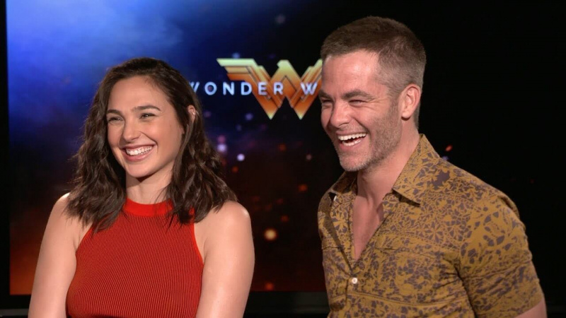 “Se nota después de que se mordió el labio”: los fanáticos de DC estaban convencidos de que Gal Gadot se sintió atraído por su coprotagonista de Wonder Woman, Chris Pine