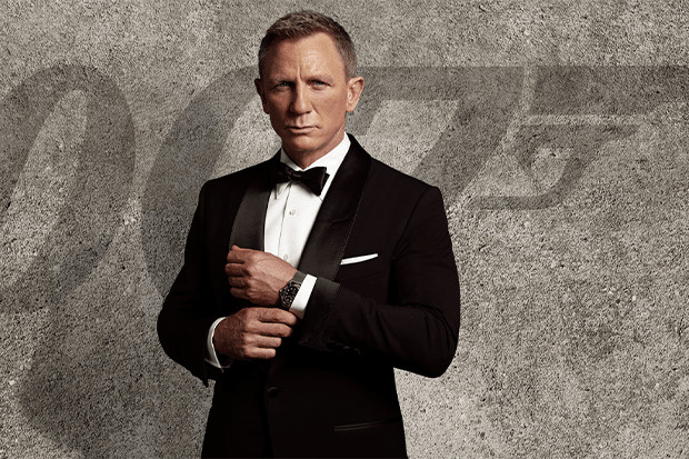 A hírek szerint Henry Cavill még mindig versenyben van Daniel Craig leváltásáért az új James Bond szerepében, az MGM folytatja a tárgyalásokat Idris Elba lemondását követően
