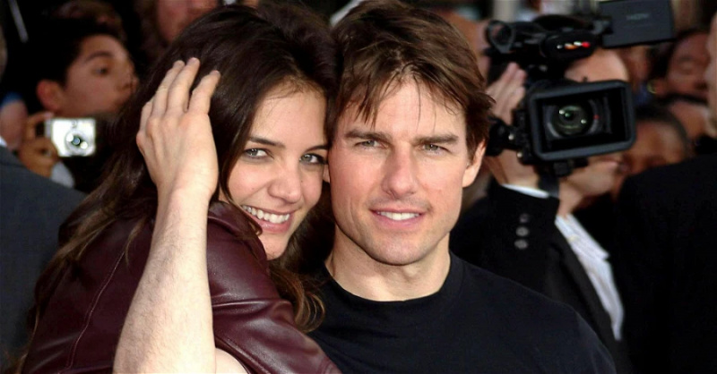 Katie Holmes blev dræbt i første offentlige optræden efter Tom Cruises skilsmisse, havde 4-tommer høje hæle på for at Diss Control Freak-eksen, der angiveligt beordrede hende mod at bære hæle