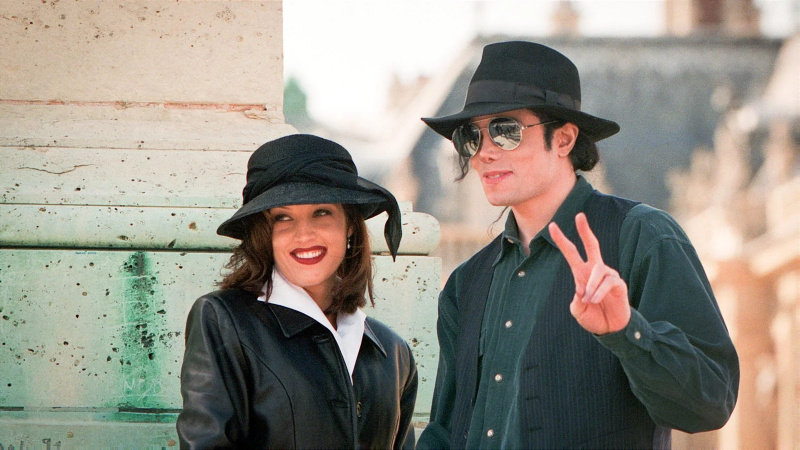 „Musela si všimnúť, že niečo nie je v poriadku“: Michael Jackson bol údajne navrhnutý na nesprávneho človeka, keď bol na drogách, a napriek tomu sa oženil