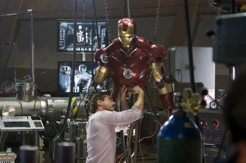  Robertas Downey jaunesnysis kaip Tony Stark