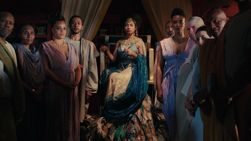 'Ho tutto il diritto di avere una possibilità': l'attore della regina Cleopatra di Jada Smith, Adele James, si scaglia contro altre attrici dalla pelle chiara nello stesso ruolo