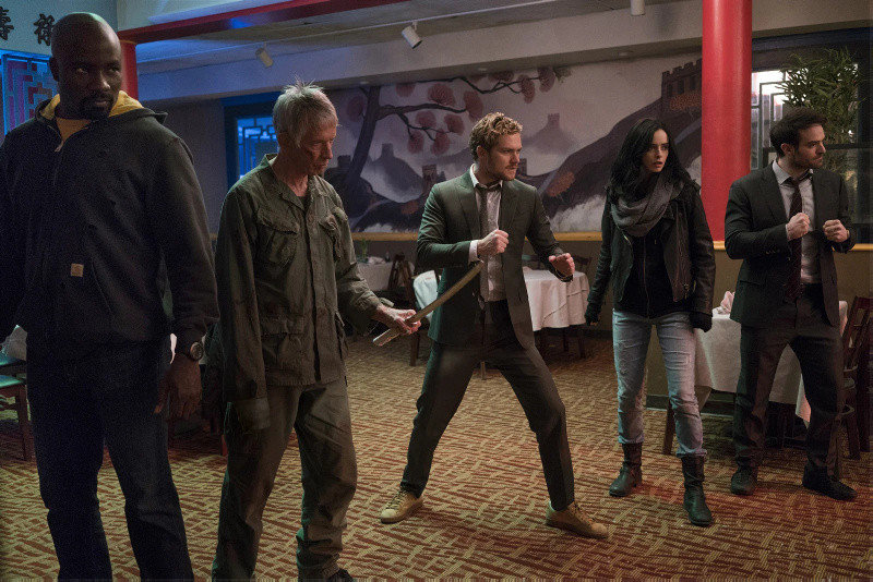   Encuentra a Jones' Iron Fist in The Defenders (2016-2018).