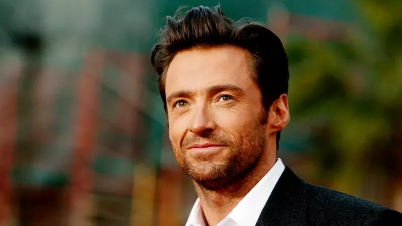 Nici măcar factorul de vindecare al lui Wolverine nu este suficient pentru a-l salva pe Hugh Jackman de la antrenamentul de deshidratare brutală: „Ai băut atât de multă apă încât faci pipi tot timpul”