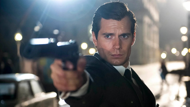   The Man from U.N.C.L.E. filminde Henry Cavill
