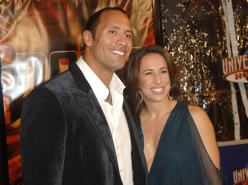   Ο Dwayne the Rock Johnson και η σύζυγός του Dany Johnson κατά τη διάρκεια της doom news φωτογραφία 1570463353 σε κλίμακα
