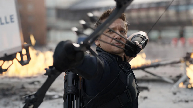   Jeremy Renner als Hawkeye im MCU.