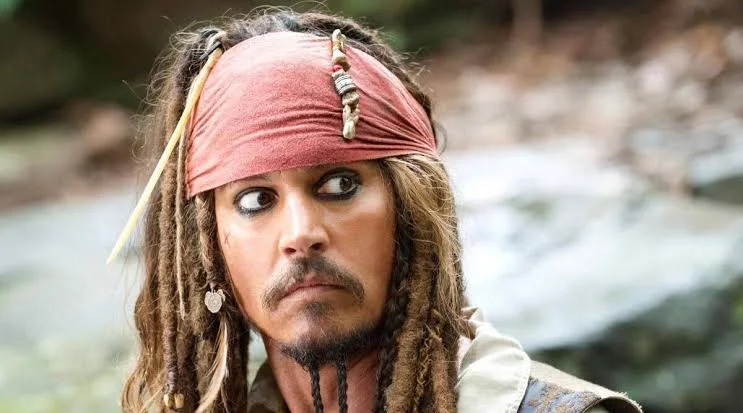 „Įdomu, kada jie iš naujo paleis franšizę“: „Disney“ tyliai išleidžia Johnny Deppo 654 mln. USD vertės filmą „Karibų piratai“ kino teatruose liepos 7 d.