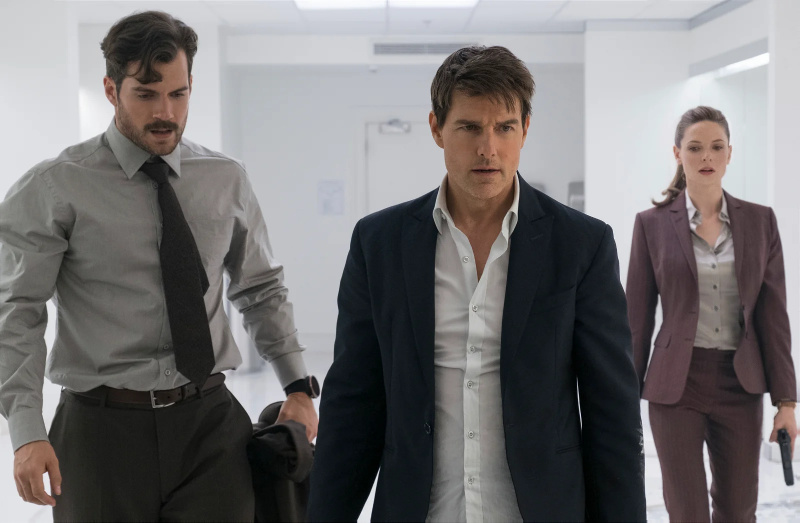   Tom Cruise und Henry Cavill im berüchtigten Film"bathroom fight scene".