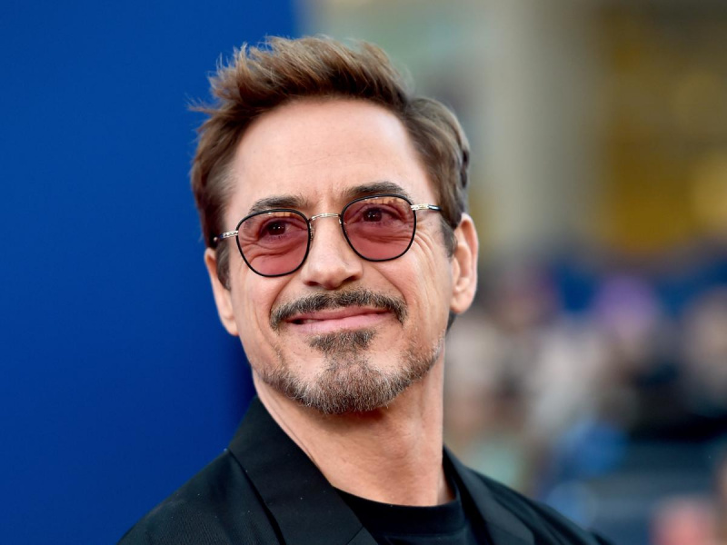 Después de interpretar a un hombre negro en 'Tropic Thunder', se suponía que Robert Downey Jr. interpretaría el papel de un hombre mexicano en esta comedia ahora archivada de Jamie Foxx