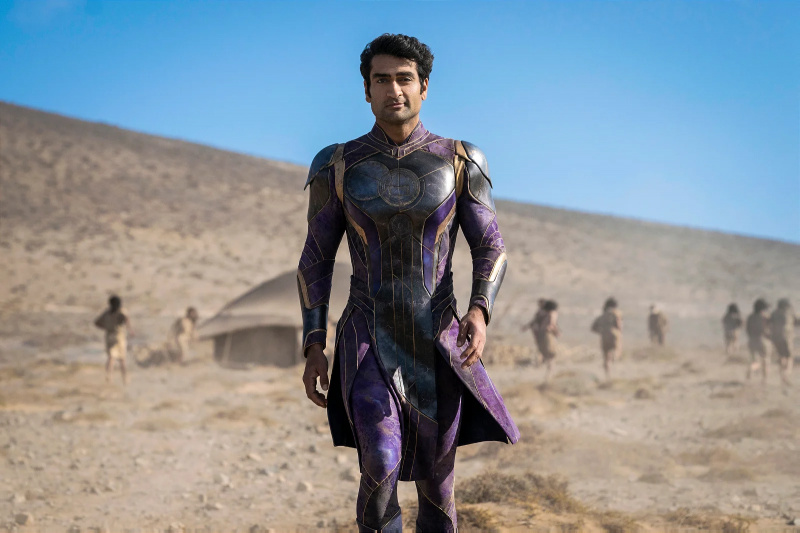   Kumail Nanjiani kā Kingo filmā Marvel Studios' Eternals