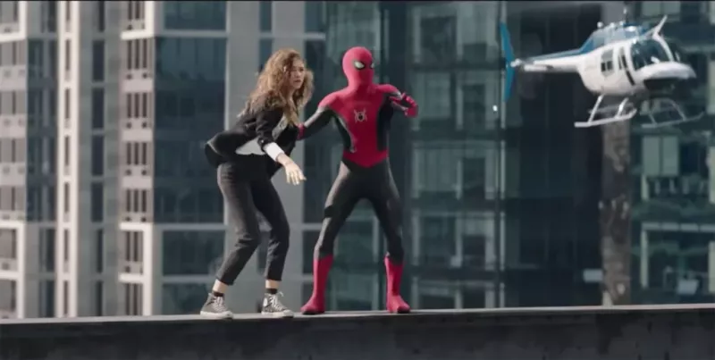 أول موعد لزندايا عندما كانت في الخامسة عشرة من عمرها كانت 'The Amazing Spider-Man' - بعد 9 سنوات لعبت دور البطولة جنبًا إلى جنب مع Andrew Garfield في 'No Way Home'