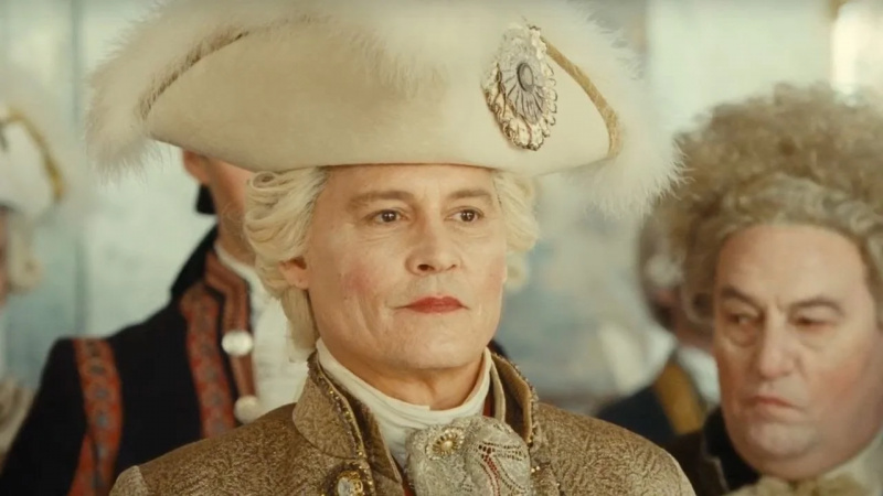   Johnny Depp ในภาพนิ่งจาก Jeanne du Barry