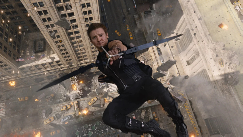 A Marvel sztárja, Jeremy Renner bátor arcát ölti magára, miközben megosztja a felépülését a halálközeli élményben