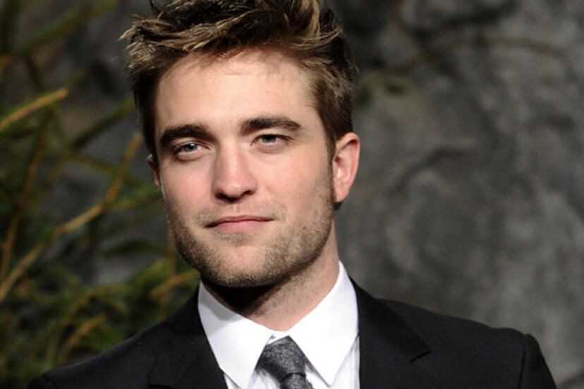 Robert Pattinson trodde att han fick ett nervöst sammanbrott när han gjorde det i vovve-stil under Gay S-x-scen på skärmen med spansk skådespelare