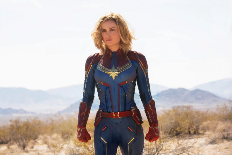   Brie Larson Kaptan Marvel olarak
