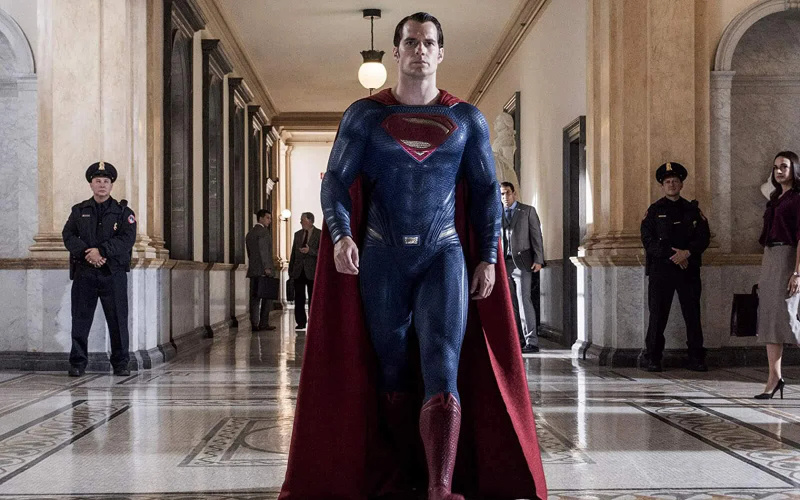   Henry Cavill als DC's Superman