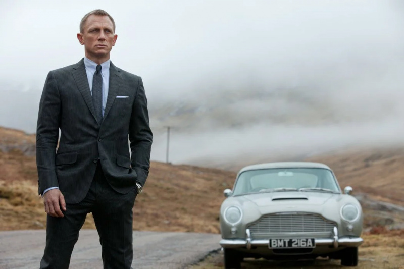   Daniel Craig James Bondi rollis