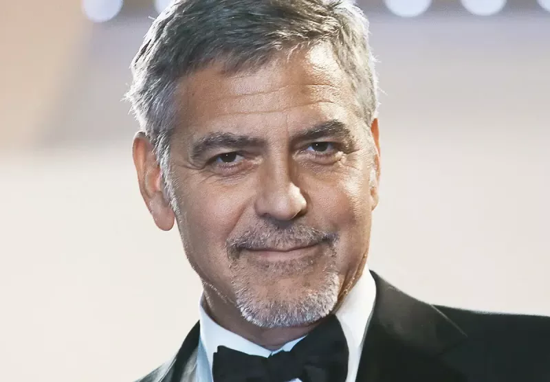 La idea de George Clooney de escapar de los medios y los fanáticos fue comprar este auto de $ 70,000 que pensó que era demasiado común para notarlo