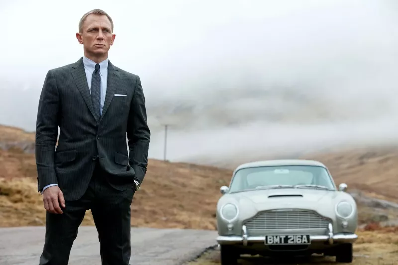 „Ich denke, es sollte eine Frau sein“: Cillian Murphy glaubt, dass James Bond als nächstes eine weibliche 007-Agentin sein sollte, schließt Henry Cavill und Tom Hardy aus