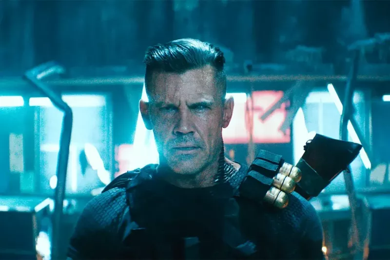 Bradas Pittas atsisakė pagrindinio Deadpool 2 vaidmens už Cameo po to, kai Ryanas Reynoldsas buvo „papirktas“, kad būtų rodomas tęsinyje