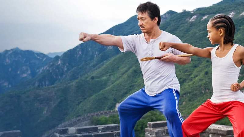   The Karate Kid (2010)의 성룡과 제이든 스미스