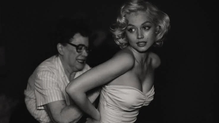   Ana de Armas jako Marilyn Monroe