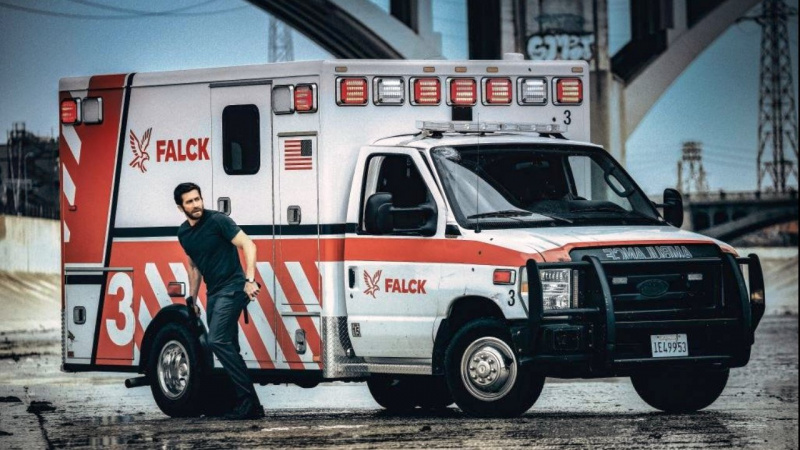   ไมเคิล เบย์'s Ambulance hits the theatres